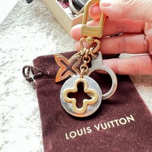 Louis Vuitton keyholder